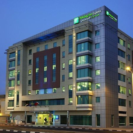 Holiday Inn Express Dubai Jumeirah, An Ihg Hotel Exterior photo