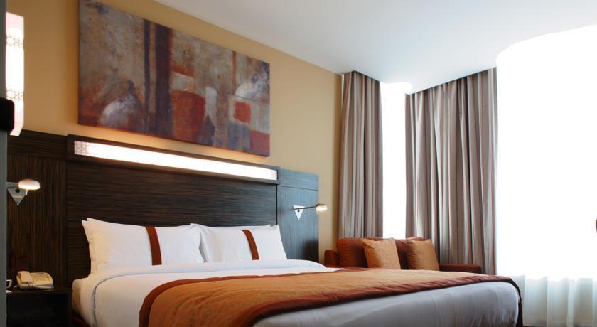 Holiday Inn Express Dubai Jumeirah, An Ihg Hotel Exterior photo