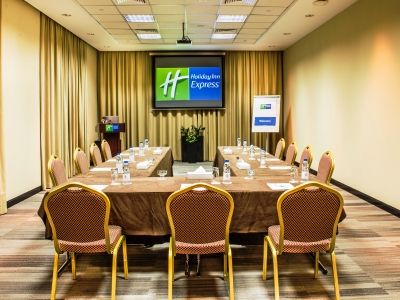 Holiday Inn Express Dubai Jumeirah, An Ihg Hotel Exterior photo